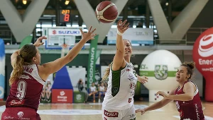 Martyna Pyka (pierwsza z lewej) i Wiktoria Zasada (pierwsza z prawej)