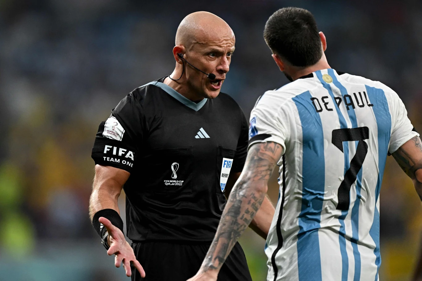 Szymon Marciniak podczas mundialu 2022