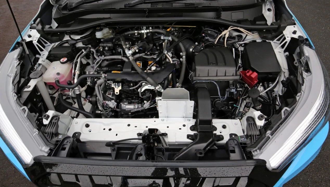 Za napęd Toyoty Corolli Cross H2 Concept odpowiada 3-cylindrowy silnik o pojemności 1,6 l znany z GR Corolli H2.