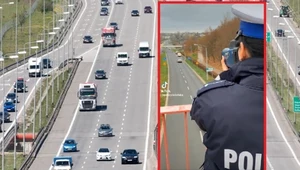 Policjant z radarem na wiadukcie mierzy odległość między samochodami.