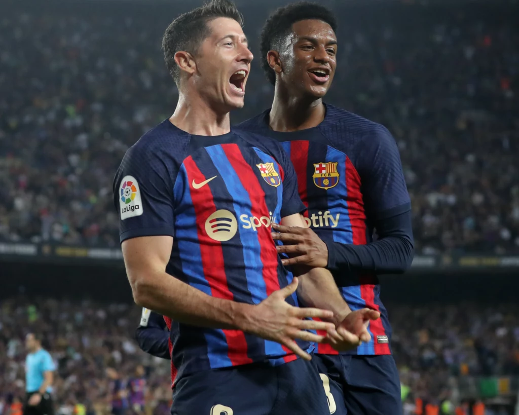 Robert Lewandowski doceniony przez piłkarkę. Kobieta wspominała o nim w swoich mediach Robert Lewandowski doceniony przez piłkarkę. Kobieta wspominała o nim w swoich mediach
