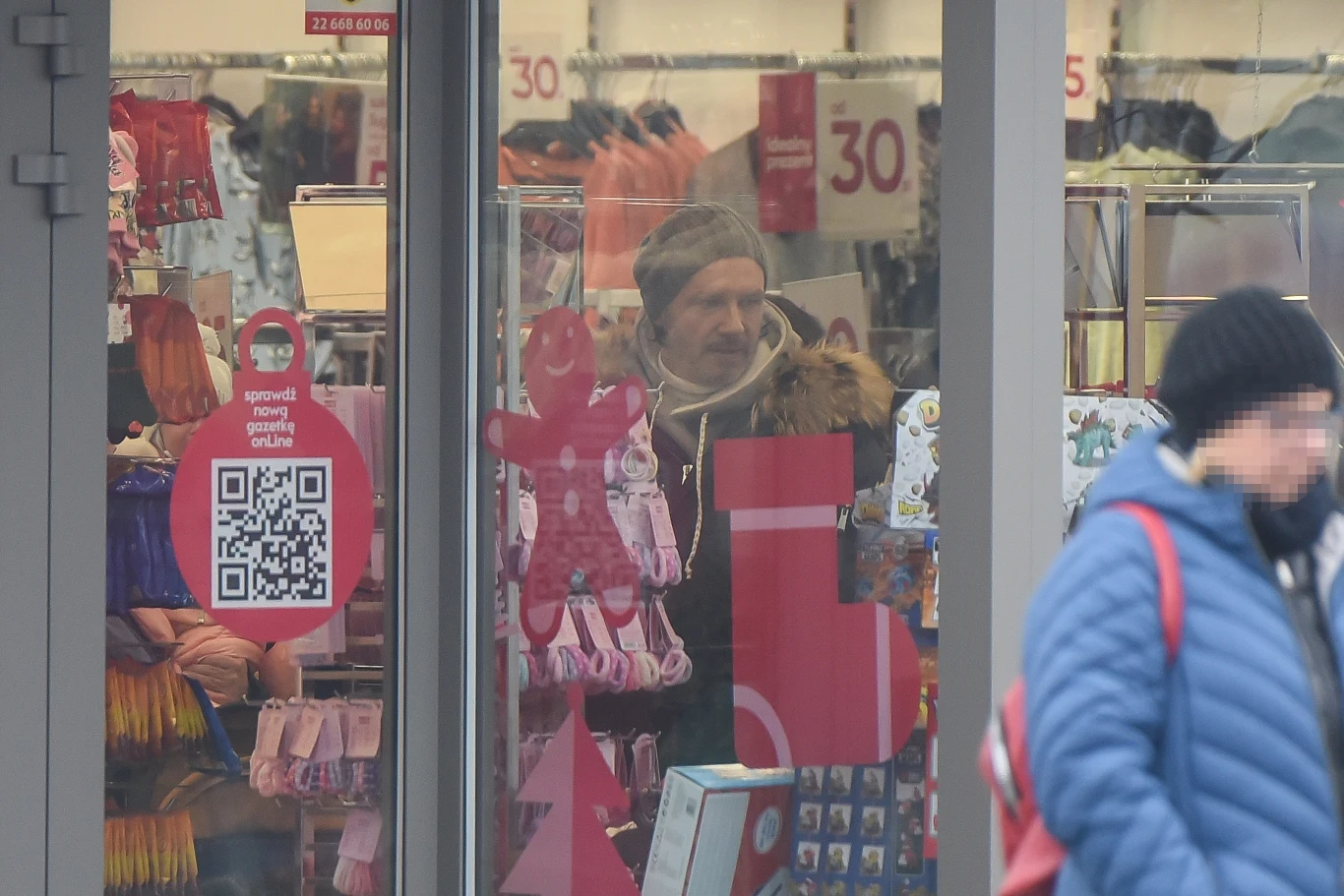 Małgorzata Rozenek, Henio i Radosław Majdan na spacerze i zakupach Małgorzata Rozenek, Henio i Radosław Majdan na spacerze i zakupach