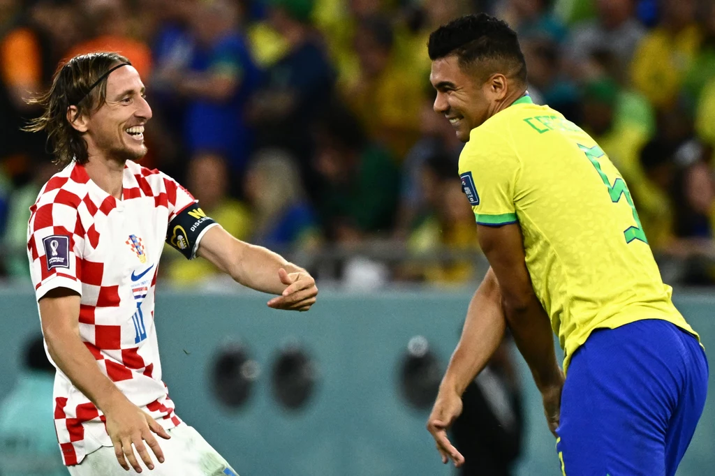 Luka Modrić i Casemiro w sympatycznej wymianie uśmiechów po starej znajomości Luka Modrić i Casemiro w sympatycznej wymianie uśmiechów po starej znajomości