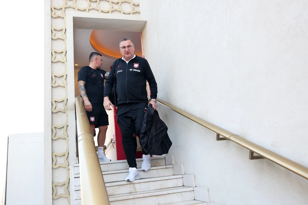 Czesław Michniewicz przed wylotem z Kataru do Polski Czesław Michniewicz przed wylotem z Kataru do Polski