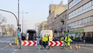Miejsce awarii wodociągowej w Warszawie