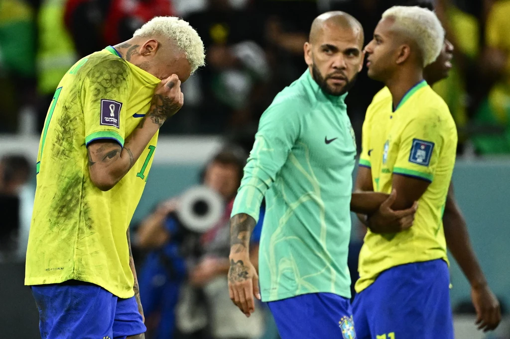 Neymar załamany po odpadnięciu Brazylii z mistrzostw świata Neymar załamany po odpadnięciu Brazylii z mistrzostw świata