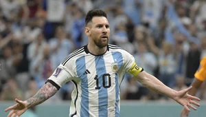 MŚ Katar 2022. Leo Messi z opaską kapitańską na ramieniu - po raz 17. w jego własnej mundialowej historii