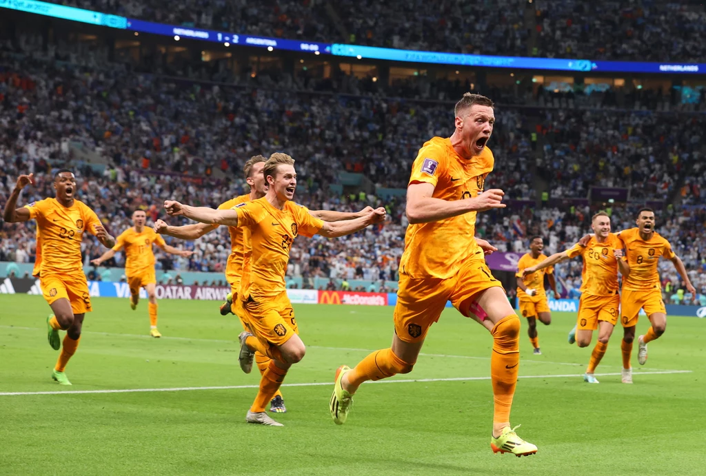 Wout Weghorst przywrócił Holandię do świata żywych w meczu z Argentyną Wout Weghorst przywrócił Holandię do świata żywych w meczu z Argentyną