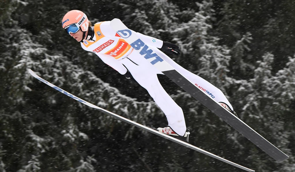PŚ w Titisee-Neustadt. Dawid Kubacki zajął trzecie miejsce w serii próbnej przed sobotnim konkursem