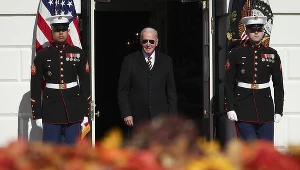 "Biden jest jak Mojżesz. Starzec, który niby jest słaby, ale daje radę"