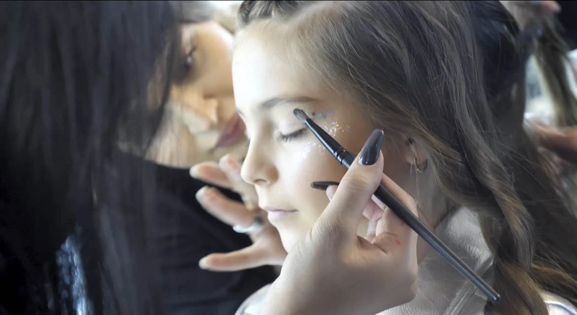 Laura Bączkiewicz w charakteryzatorni. 