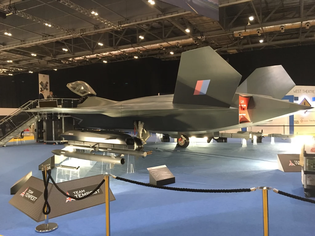 Makieta myśliwca BAE Systems Tempest na targach militarnych DSEI w 2019 roku