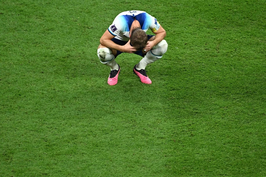 Harry Kane był po końcowym gwizdku zrozpaczony Harry Kane był po końcowym gwizdku zrozpaczony