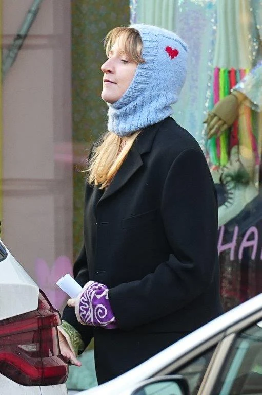 Lara Gessler mimo choroby wyszła z domu Lara Gessler mimo choroby wyszła z domu