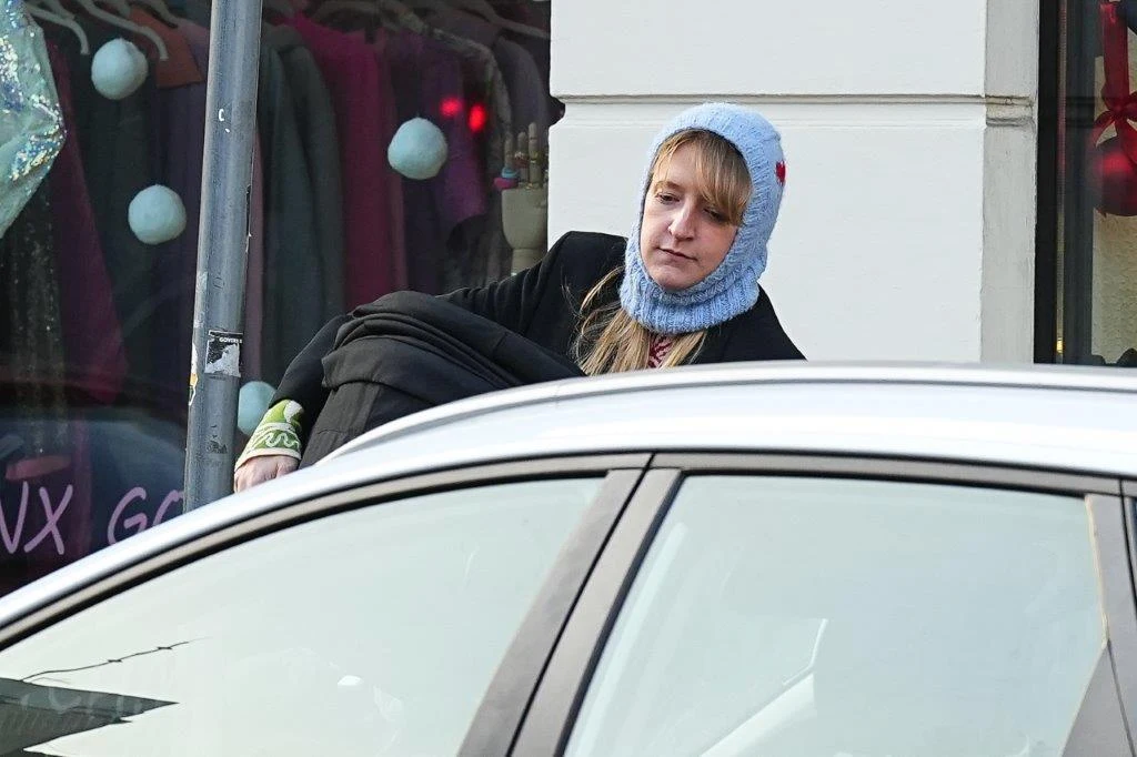 Lara Gessler mimo choroby wyszła z domu Lara Gessler mimo choroby wyszła z domu