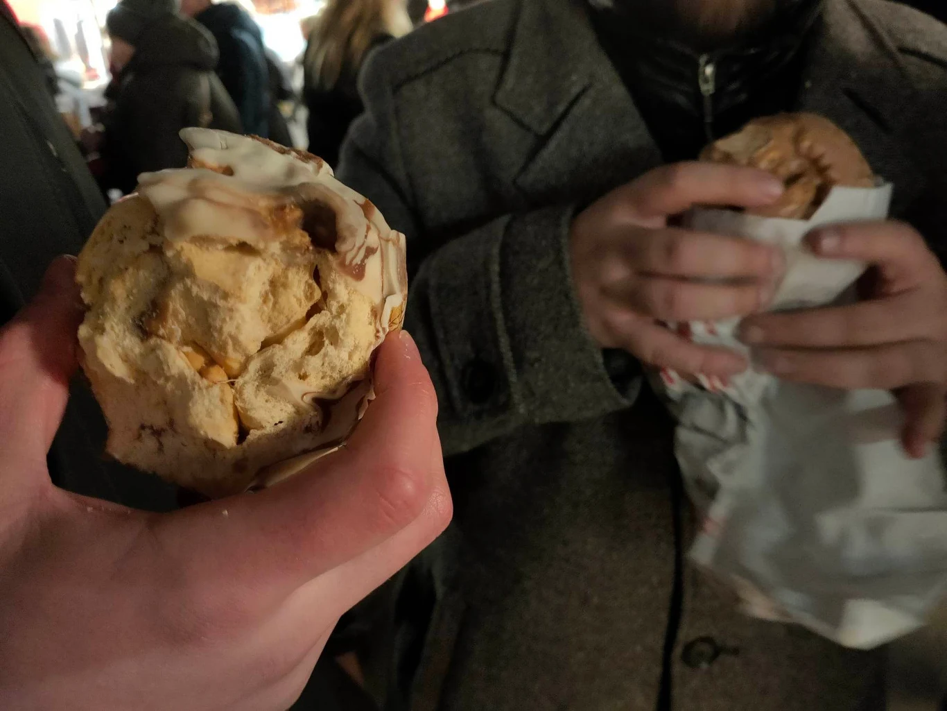 Tak w środku wygląda "kula śniegowa". Smakowicie?