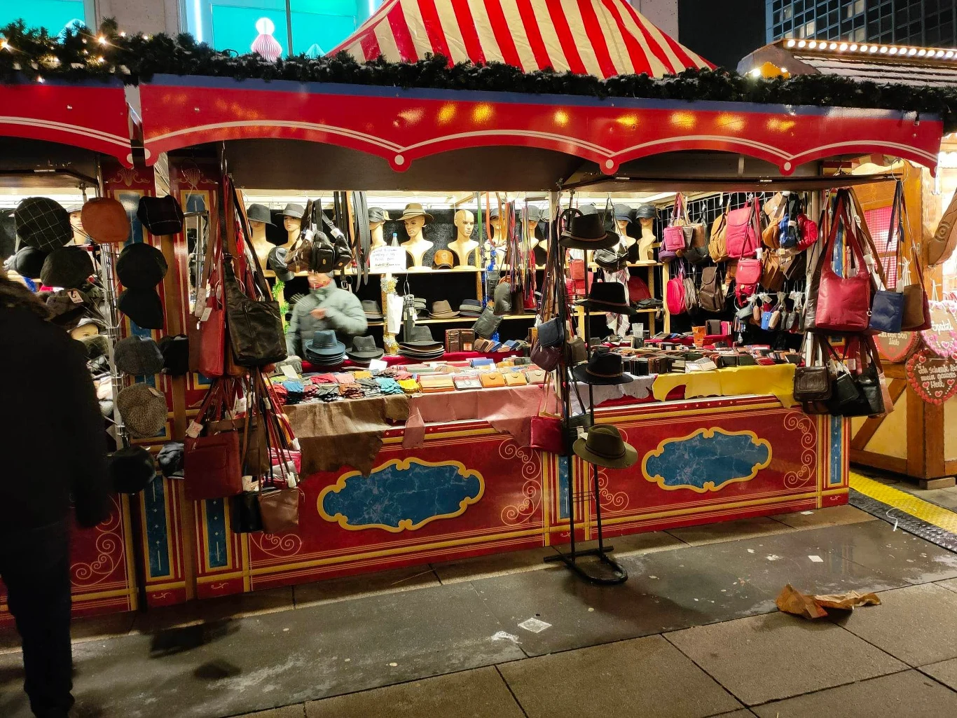 Sklepik z dodatkami do ubioru