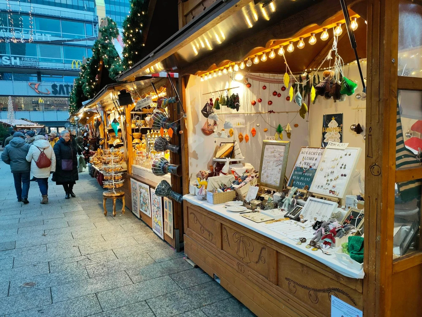 "Przed sklepem jubilera" na niemieckim jarmarku świątecznym