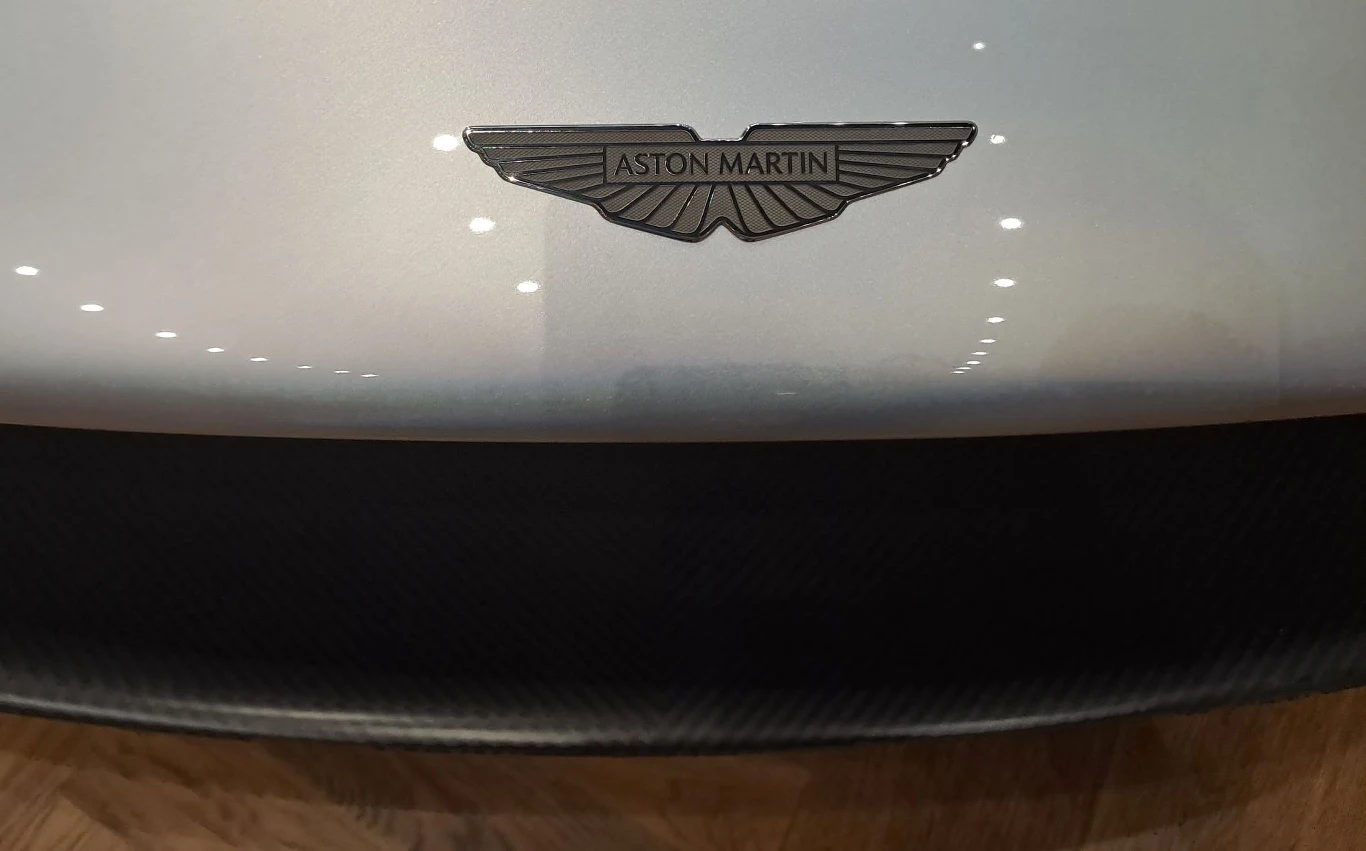 Aston Martin Valhalla
