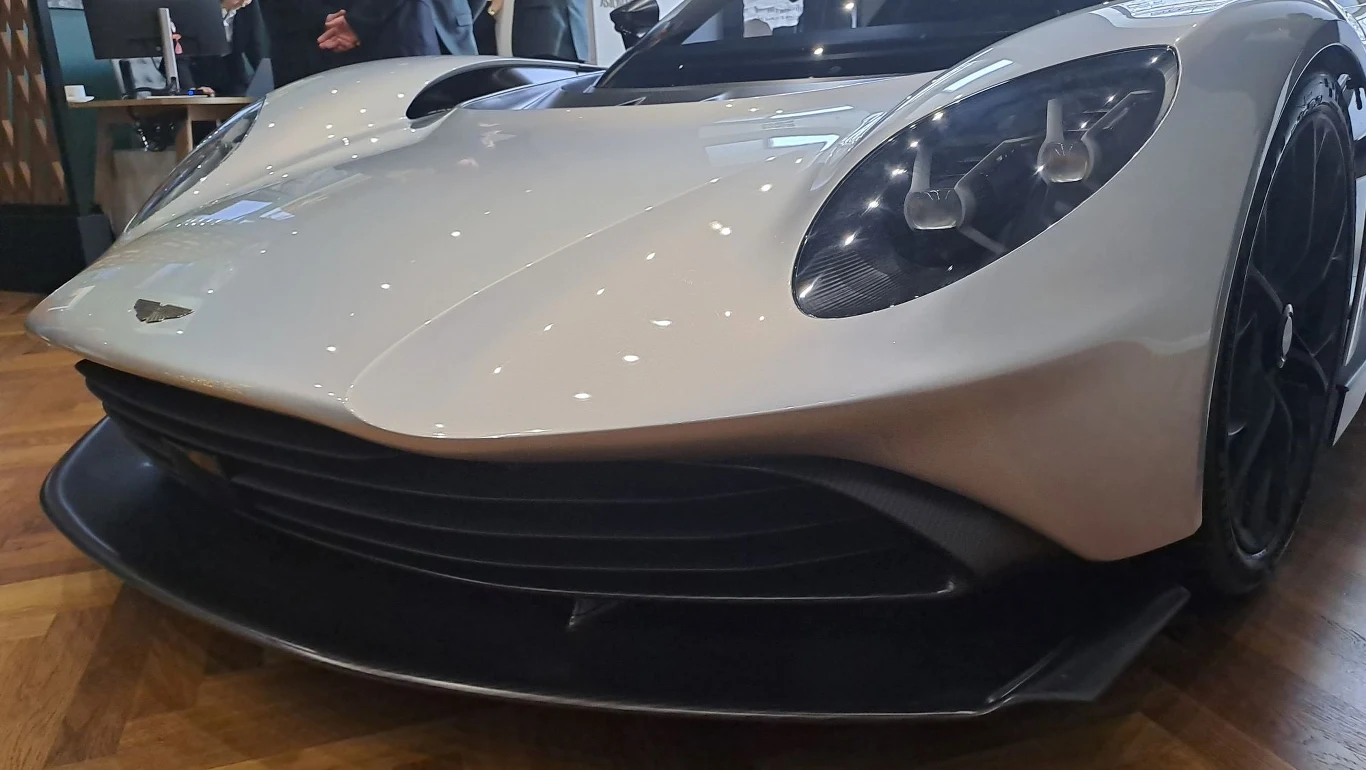 Aston Martin Valhalla
