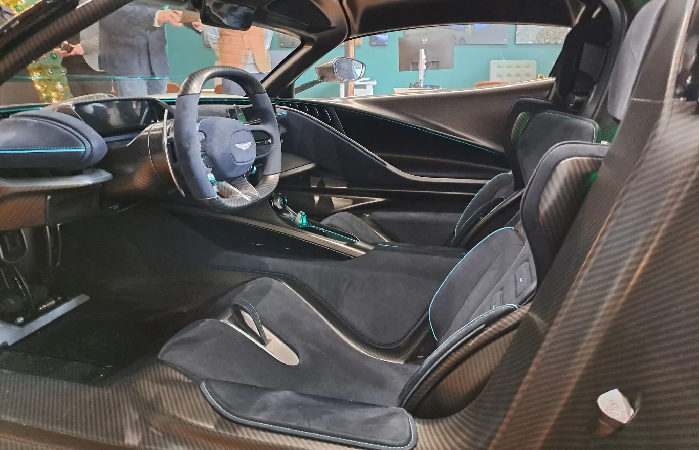Aston Martin Valhalla
