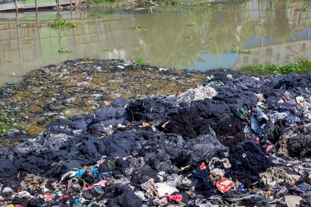 Zanieczyszczenia z przemysłu tekstylnego w Bangladeszu