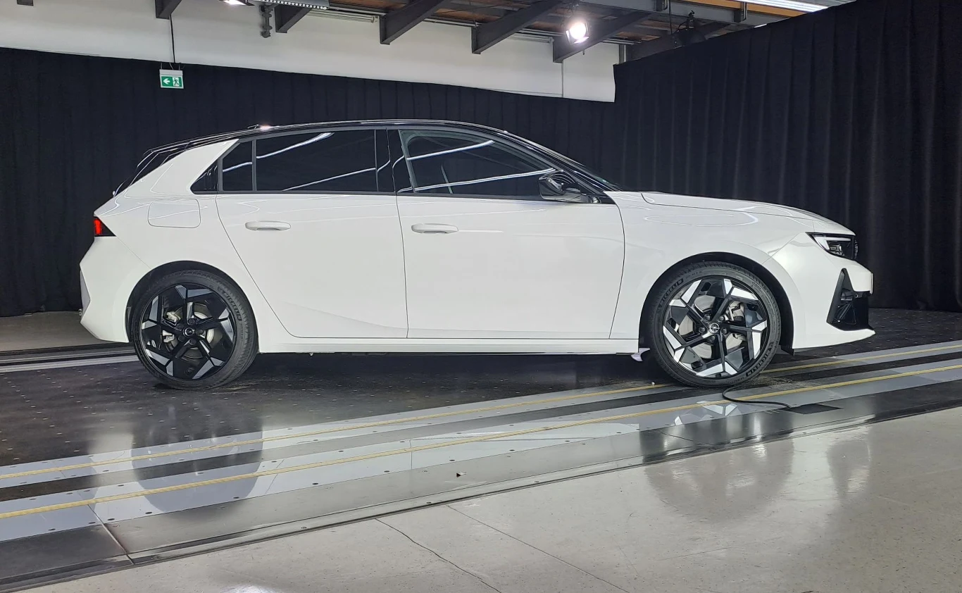 Opel Astra GSe.