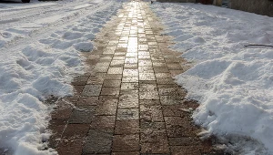 Za oblodzony chodnik można dostać grzywnę