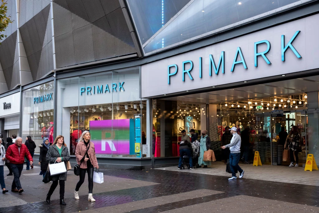 Primark posiada na całym świecie aż 400 sklepów. W Polsce znajdują się dwa: w Warszawie i Poznaniu.