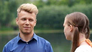 Ewelina (Amelia Listwoń) będzie chciała uwieść Patryka (Konrad Skolimowski)