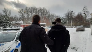 Po kolizji pijani kierowca i pasażer zamienili się miejscami. Mężczyźni zostali zatrzymani