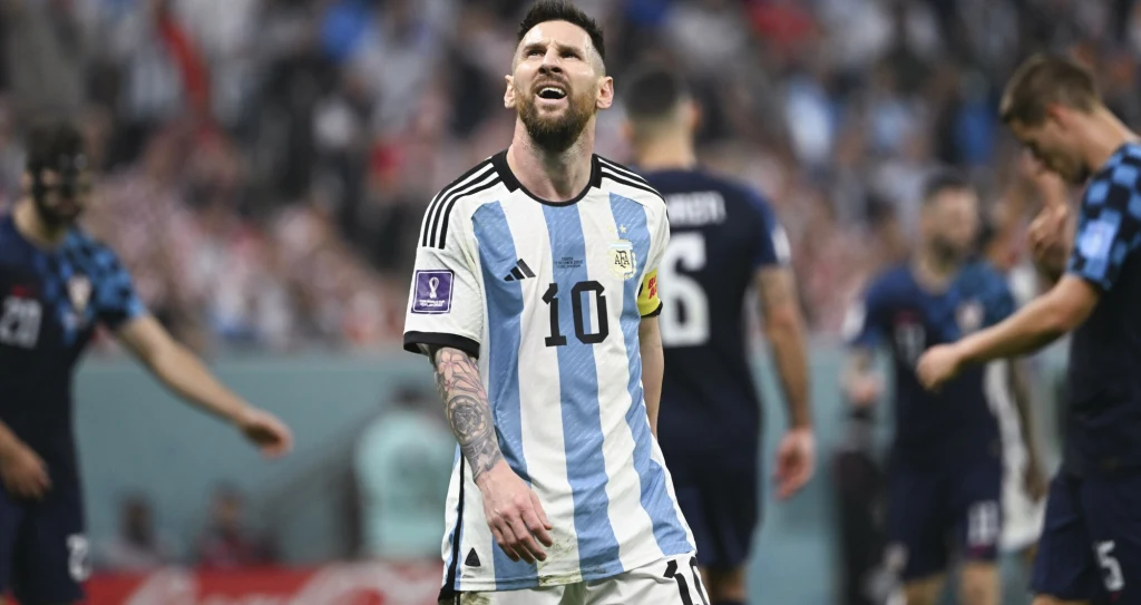 Leo Messi zaliczył niezłą wpadkę w Katarze Leo Messi zaliczył niezłą wpadkę w Katarze