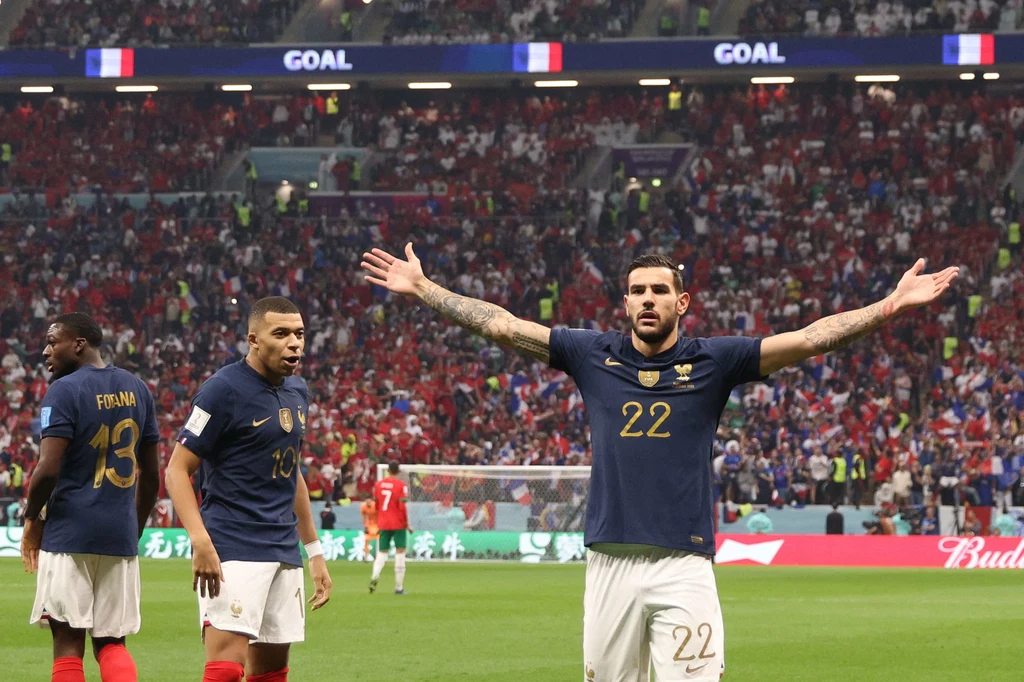 Theo Hernandez (nr 22)