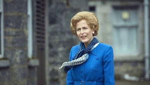 Gillian Anderson jako Margaret Thatcher w "The Crown"