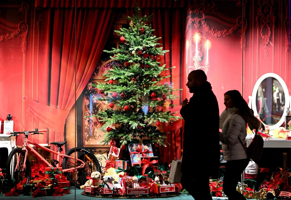 W tym roku Polacy mniej wydadzą na święta