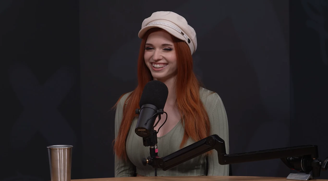 Fragment filmu umieszczonego w serwisie YouTube @100 Thieves Cast Fragment filmu umieszczonego w serwisie YouTube @100 Thieves Cast