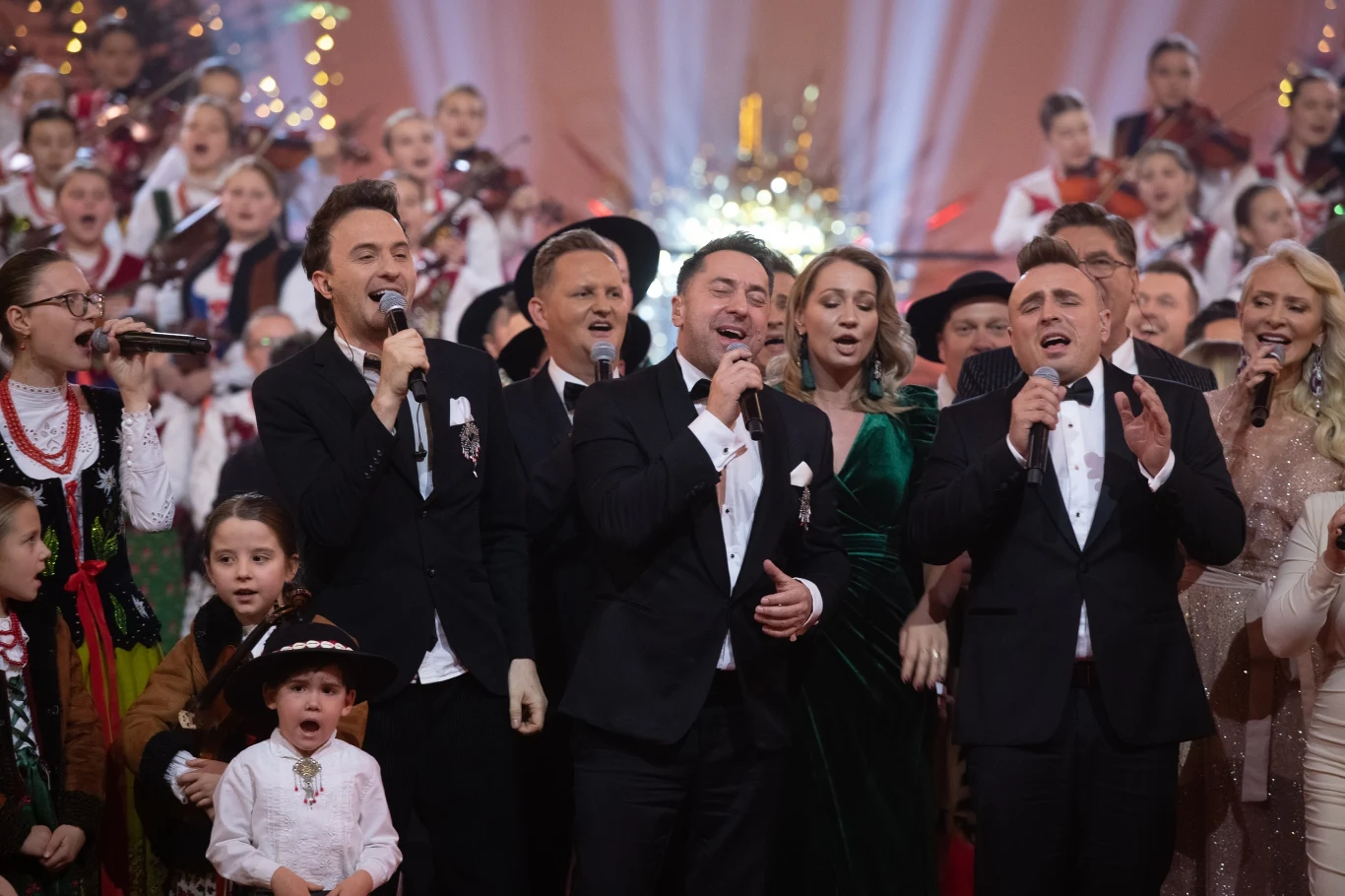 Zobacz zdjęcia z koncertu "Zajaśniała gwiozdecka nad Tatrami" Zobacz zdjęcia z koncertu "Zajaśniała gwiozdecka nad Tatrami"