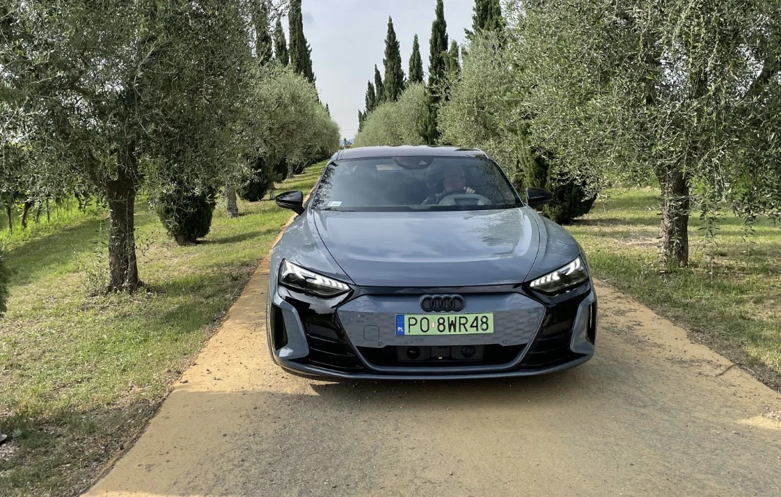 Audi e-tron Grand Tour