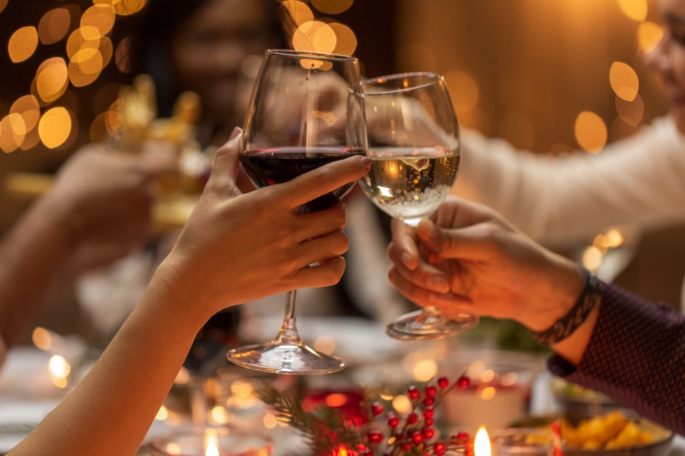 W kwestii spożywania alkoholu w wigilię, tak jak w każdy inny dzień roku, należy kierować się rozsądkiem
