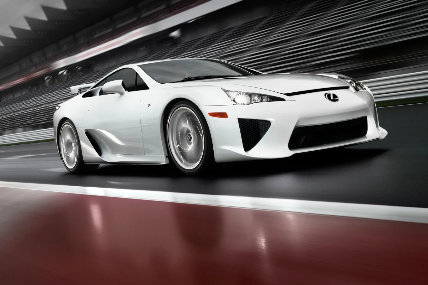 Ostatni Lexus LFA wyjechał z fabryki 10 lat temu Ostatni Lexus LFA wyjechał z fabryki 10 lat temu