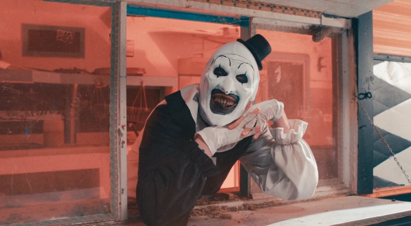 Kadr z filmu "Terrifier 2. Masakra w święta"