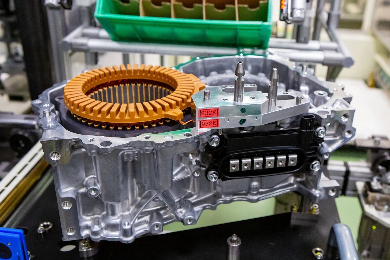 Toyota rusza z produkcją V generacji napędów hybrydowych w Polsce Toyota rusza z produkcją V generacji napędów hybrydowych w Polsce