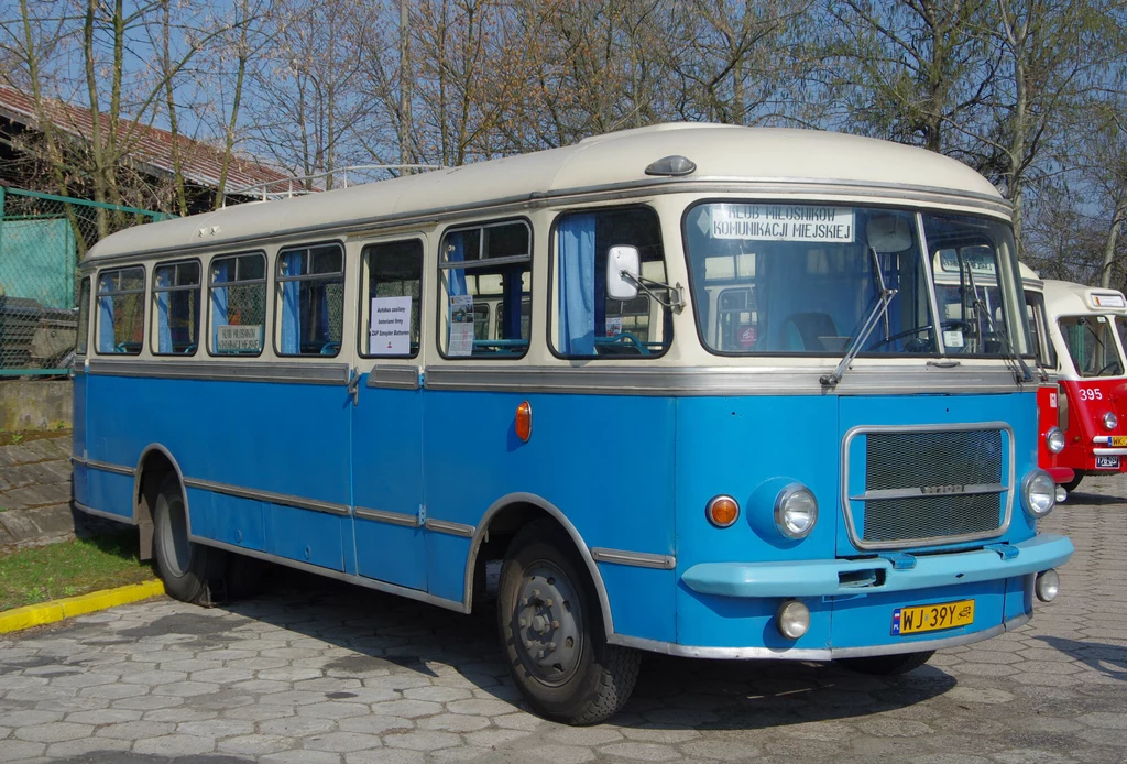 Autobus SAN H100A, zdjęcie pochodzi z wystawy uratowanych i odrestaurowanych autobusów przez Klub Miłosników Komunikacji Miejskiej 