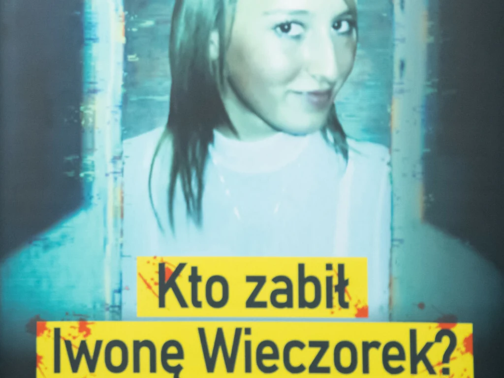 Kto zabił Iwonę Wieczorek - okładka książki Janusza Szostaka Kto zabił Iwonę Wieczorek - okładka książki Janusza Szostaka