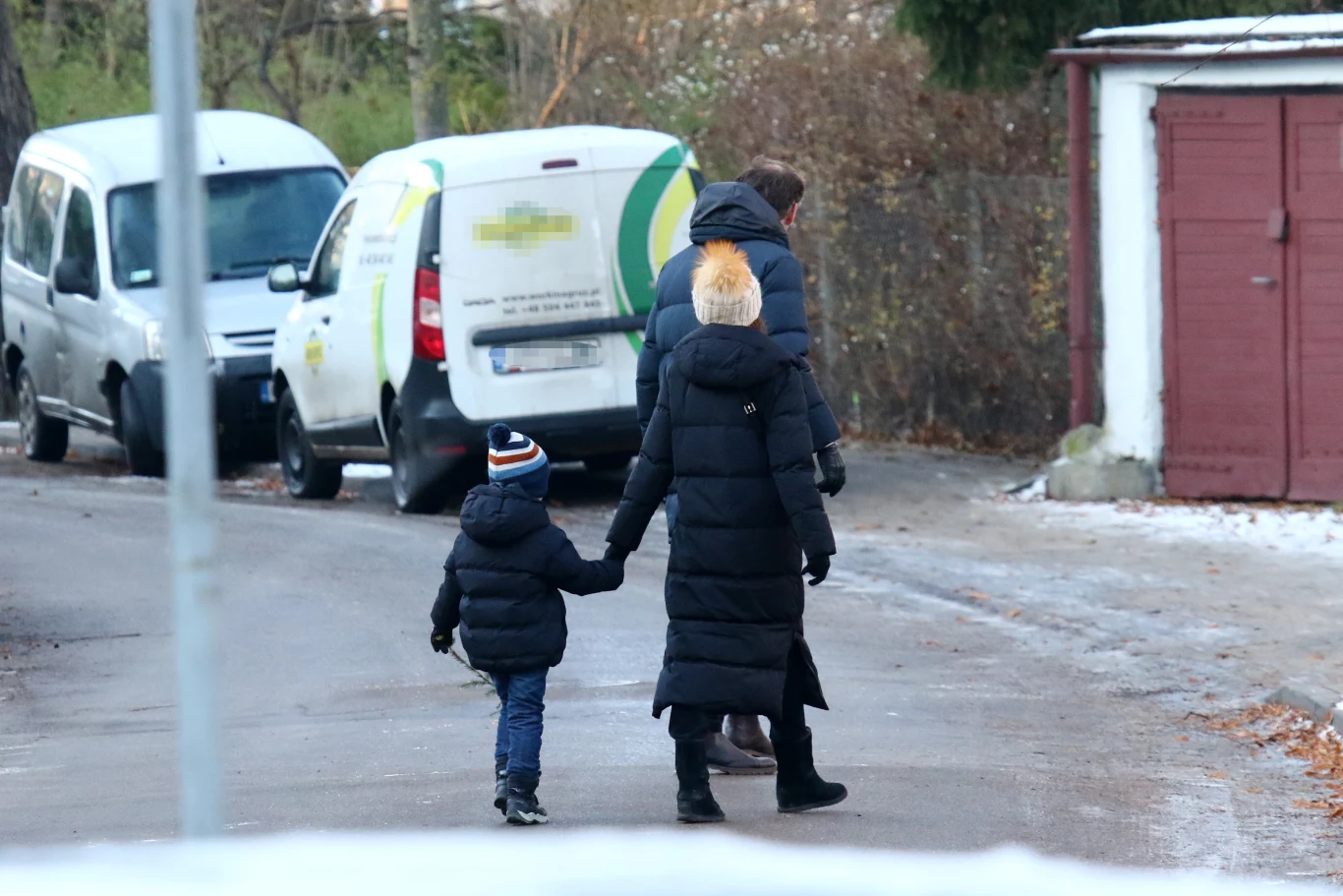 Marta Kaczyńska wybiera choinkę z synkiem i trzecim mężem, Piotrem Zielińskim 