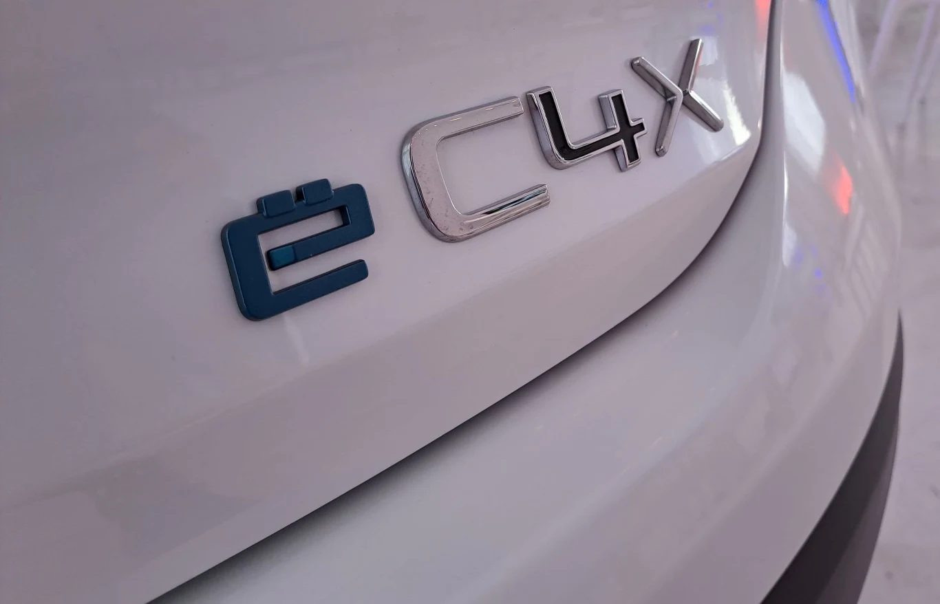 Citroen e-C4 X