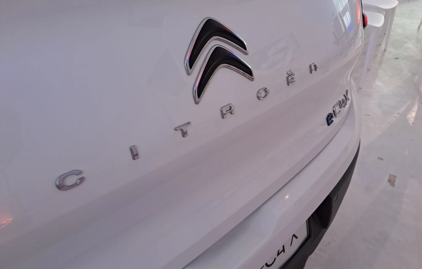 Citroen e-C4 X