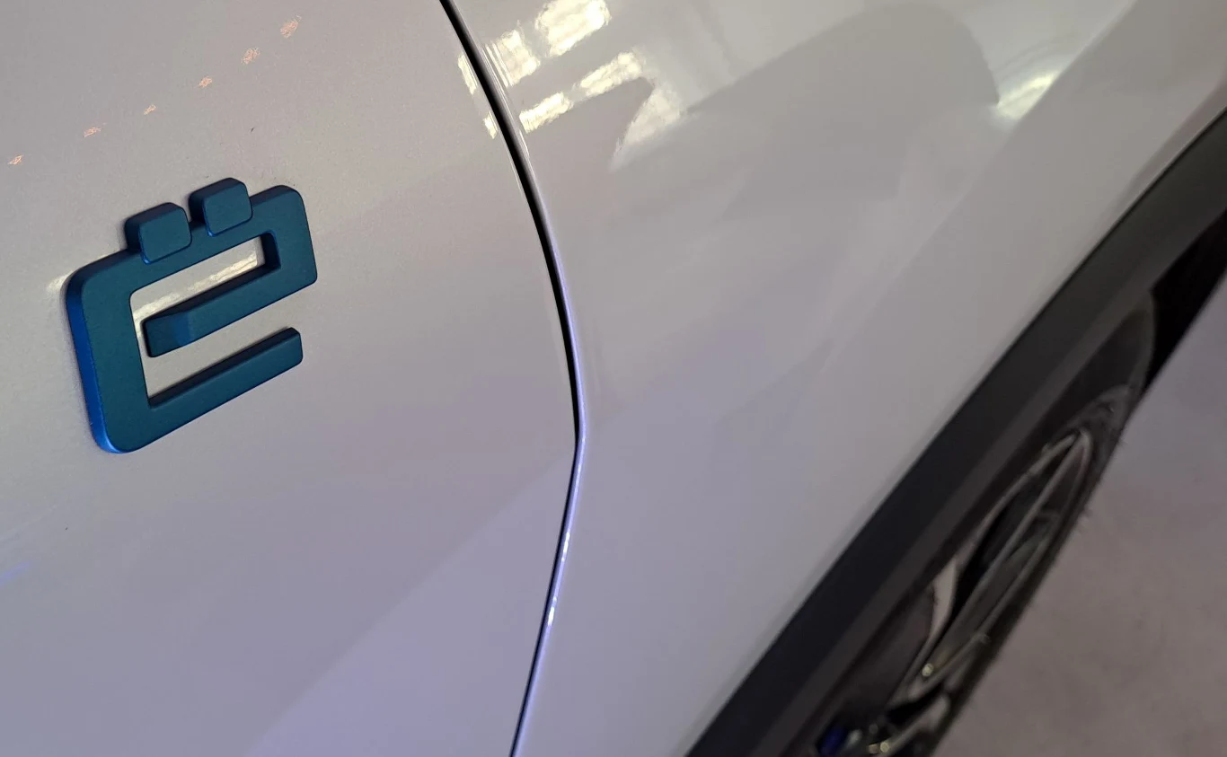 Citroen e-C4 X