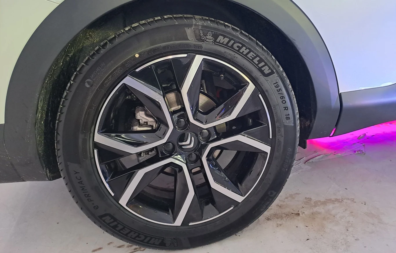 Citroen e-C4 X