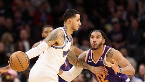 Kyle Kuzma (z piłką)